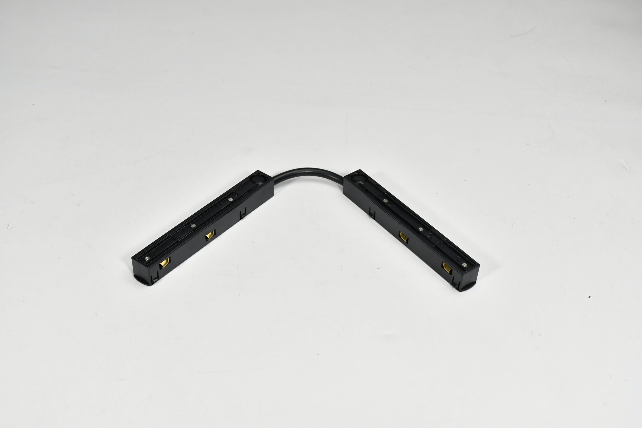 CONECTOR 90 GRADE TRACK-TRACK INITIATOR TRACK 48V NEGRU ML